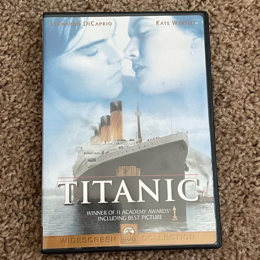 Mixed of a few Greatest Love Stories DVD Lot: Titanic, The Choice, The Notebook - Picture 2 of 10